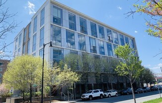 1 bed, 1.5 baths, 921 sqft, $4,200, Unit 521