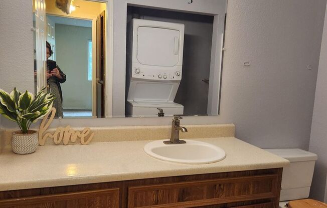 1 bed, 1 bath, 643 sqft, $1,500, Unit 213