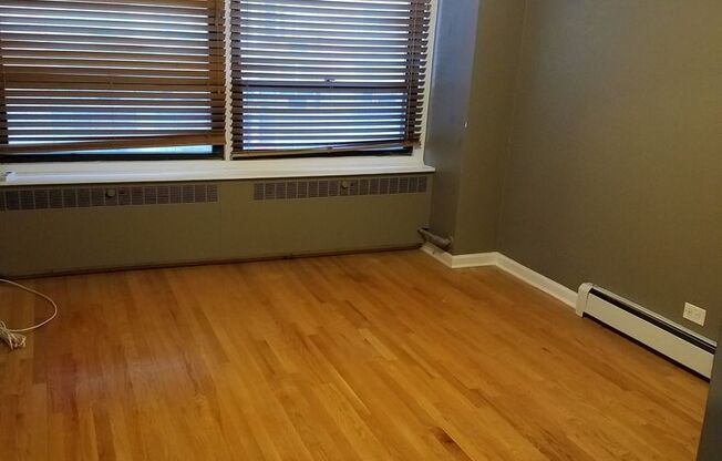 1 bed, 1 bath, 700 sqft, $1,850, Unit 418-0601