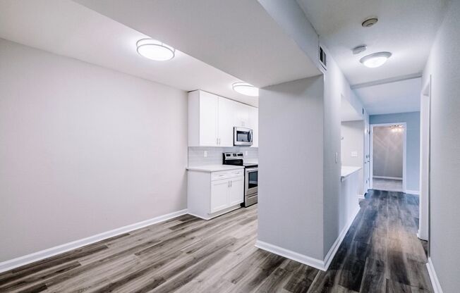 2 beds, 2 baths, 1,000 sqft, $1,450, Unit 2041