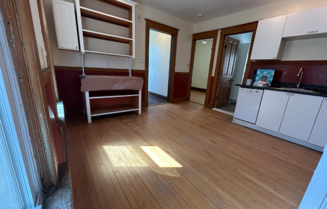 3011 N PIERCE