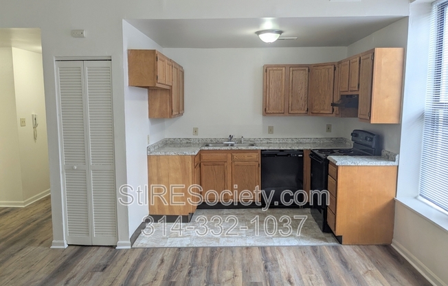 2707 RUSSELL BLVD