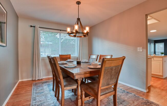 4 beds, 3 baths, $2,895