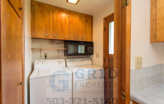 3 beds, 2 baths, $2,295