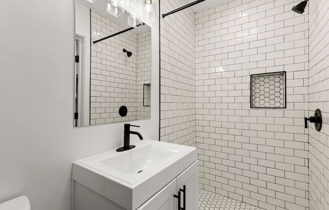 (Arely:B) 7259 Willoughby Avenue