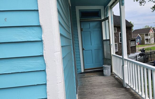Knoxville 37917 - 2 Bedroom, 1 Bath home – Updated Historic Charm in Mechanicsville - Contact Brad Croisdale (865) 805-9964