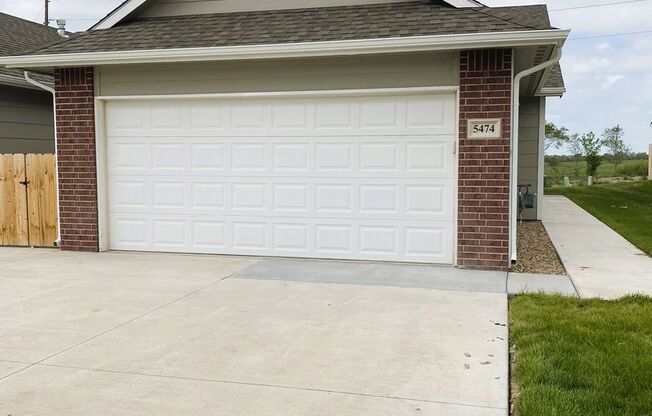 3 BEDROOM  2 BATH DUPLEX Belaire