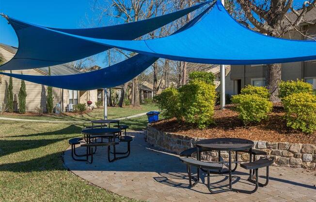 Picnic area with shade at Creekfront at Deerwood, Jacksonville, FL, 32256