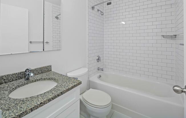 2 beds, 2 baths, 908 sqft, $7,053, Unit 7C