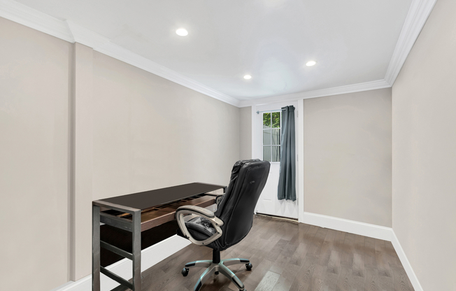 25 PILLING ST