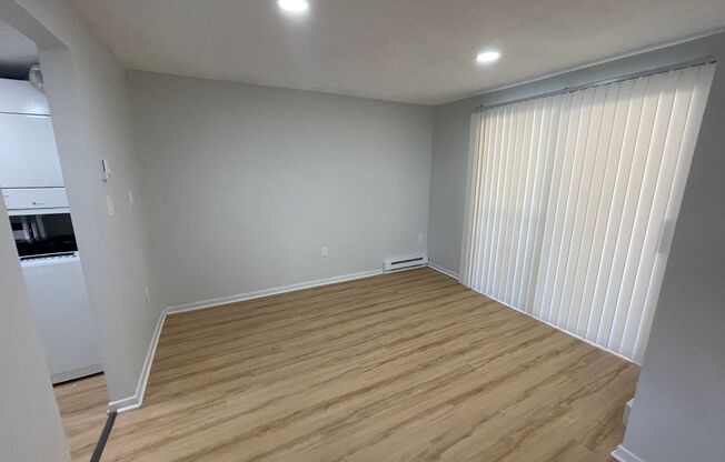 2 beds, 1 bath, $1,795, Unit F01