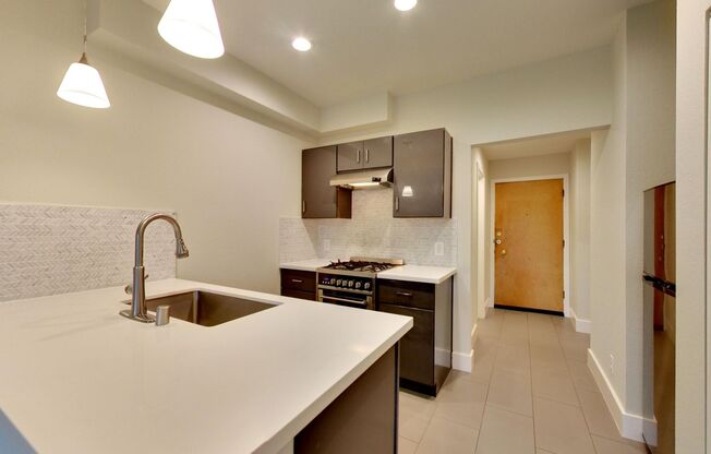 1127-1133 Kearny Street (1295r)