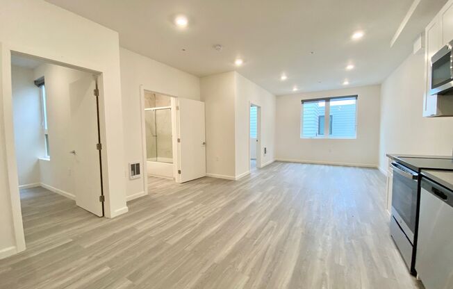 2 beds, 1 bath, 720 sqft, $3,330, Unit 1830 Alemany Blvd., Unit 210