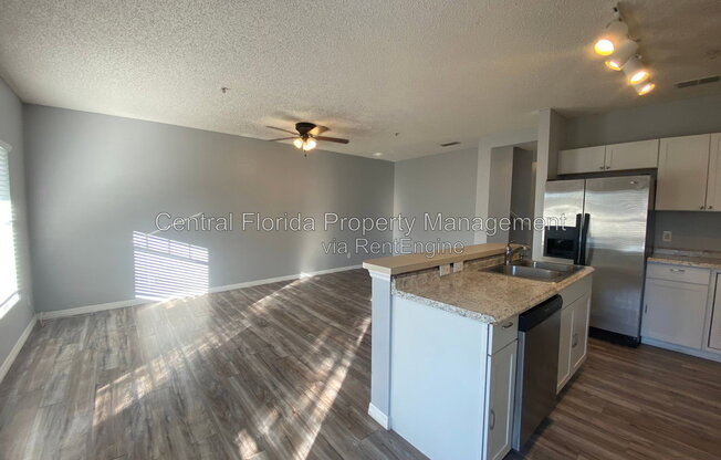 2076 CYPRESS BAY BLVD