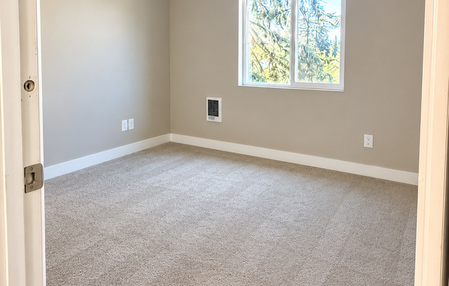 1 bed, 1 bath, 525 sqft, $1,150, Unit 50