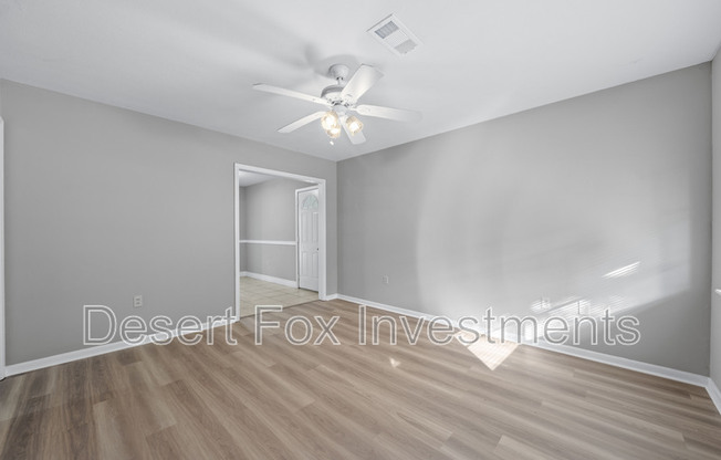 101 N IDA LN
