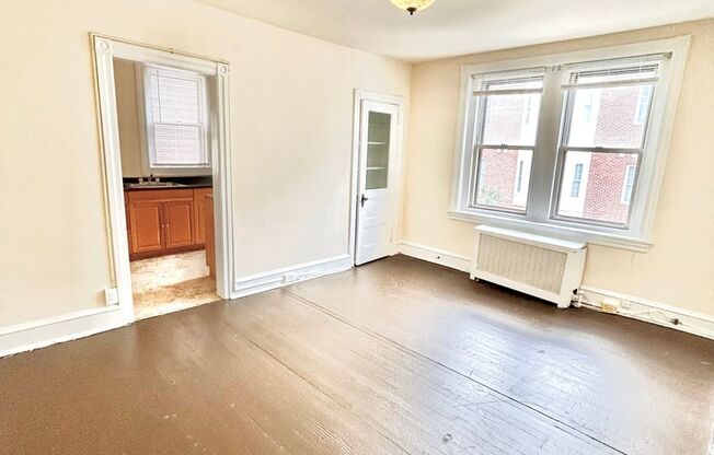 1 bed, 1 bath, 1,100 sqft, $1,900, Unit 7C