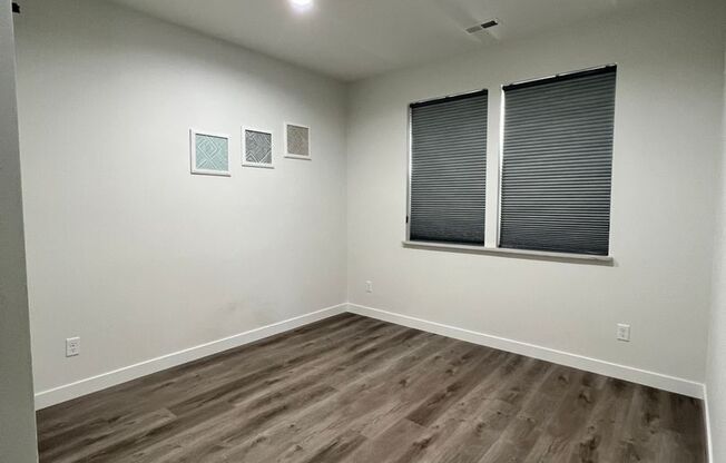 Newer Construction Condos in Moses Pointe!