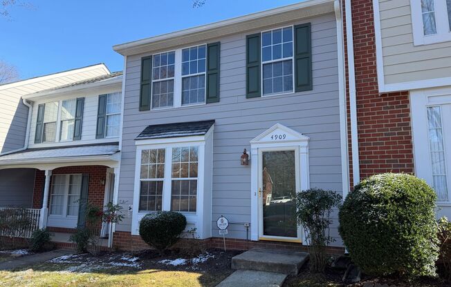 Great 2 bedroom fully renovated townhouse