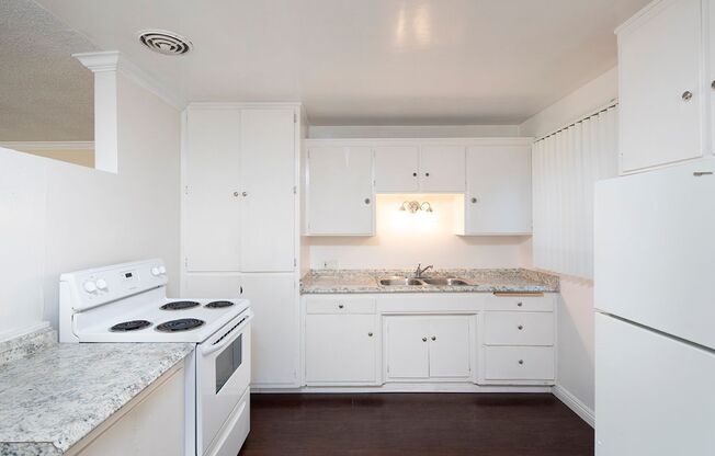 Sail Bay Apartments