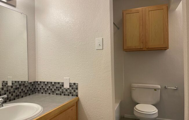 2 beds, 1 bath, 992 sqft, $1,414, Unit ABB-1-221