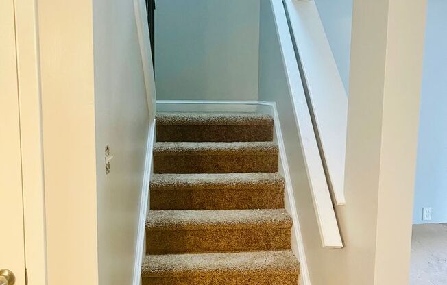 Beautiful recently Renovated 2 Bedroom 1.5 Bath Townhome in Virginia Beach!