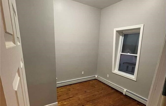 30 FALLON ST