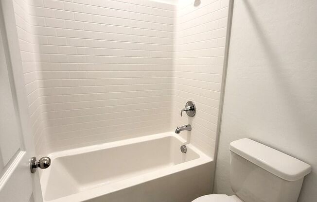 3 beds, 2.5 baths, $1,950