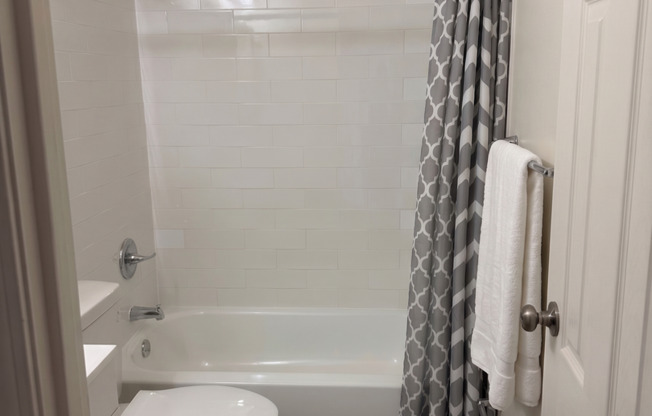 1 bed, 1 bath, 715 sqft, $1,600, Unit 00 - K- 2