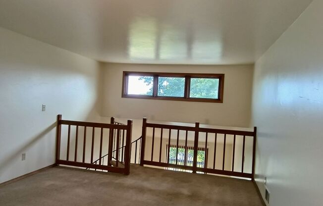 1 bed, 1 bath, 1,078 sqft, $1,179, Unit 1901-075