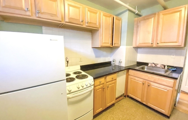 1 bed, 1 bath, 615 sqft, $2,750, Unit 12