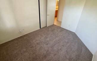 4902 HUNTERS RUN DR