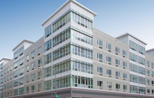 1 bed, 1 bath, 683 sqft, $5,191, Unit 615