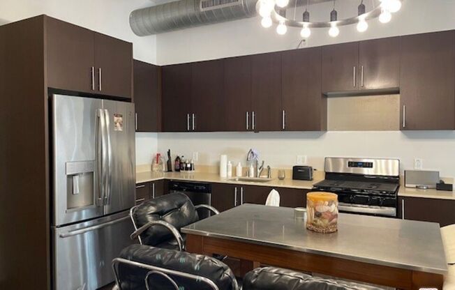 1 bed, 1 bath, 1,380 sqft, $4,350, Unit 703