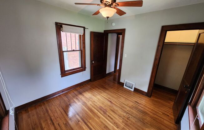 3 beds, 1 bath, $1,400