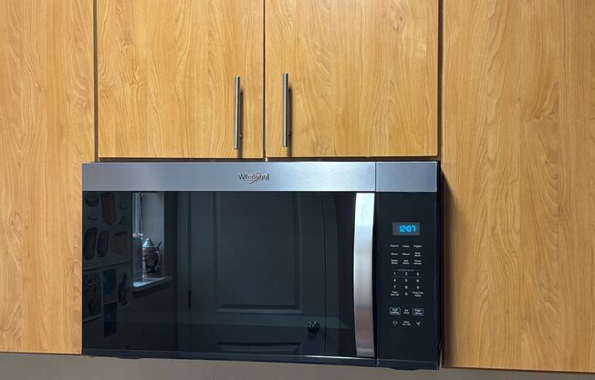 3 beds, 2.5 baths, 1,183 sqft, $2,400, Unit 21