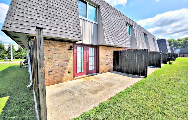 2 beds, 1.5 baths, 1,044 sqft, $950, Unit 6A