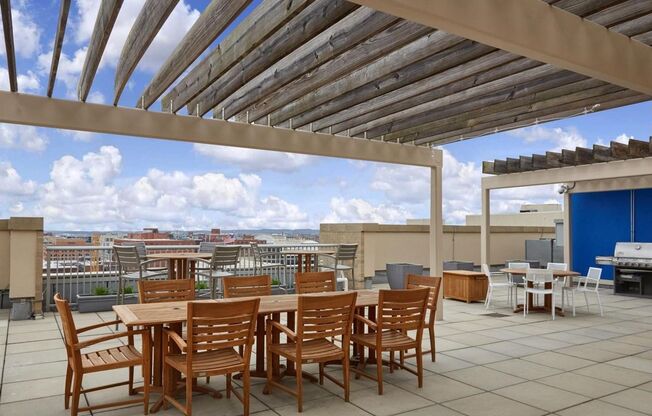 2 beds, 2 baths, $3,300, Unit # 105