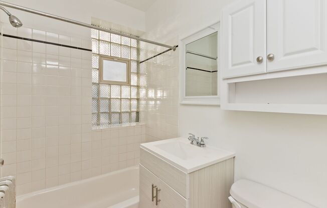Studio, 1 bath, $1,250, Unit 209