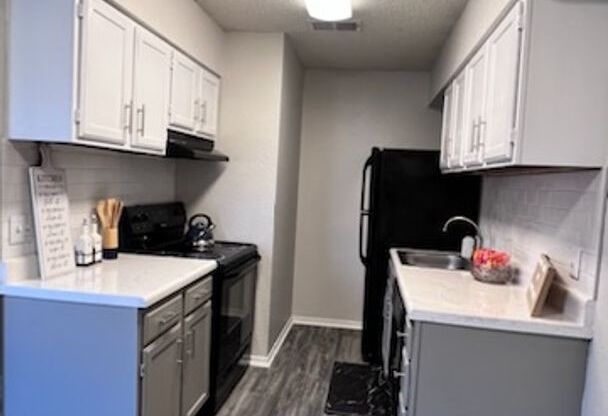 Hickory Grove Apartments