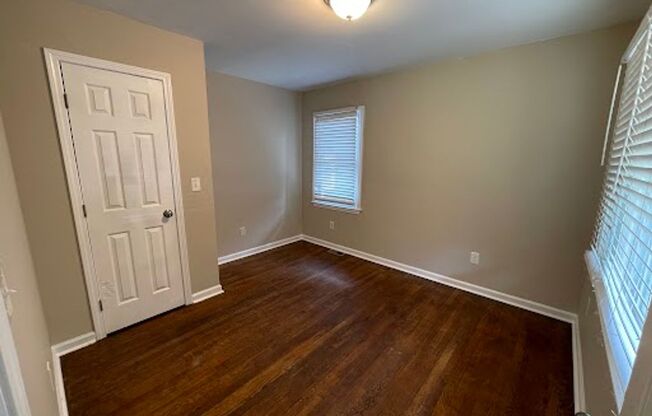 3 beds, 1 bath, $1,395