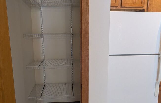 2 beds, 2 baths, 1,100 sqft, $1,995, Unit 401