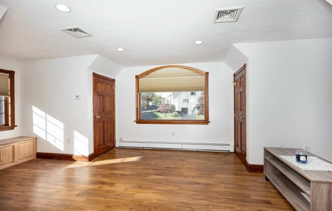 2 beds, 1.5 baths, 1,200 sqft, $2,600, Unit 2