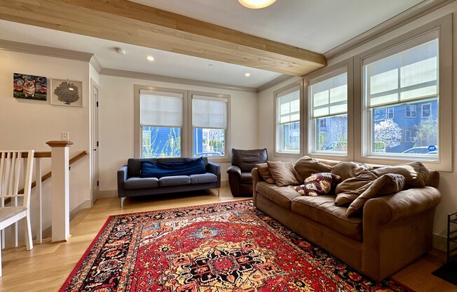 95 W WALNUT PARK