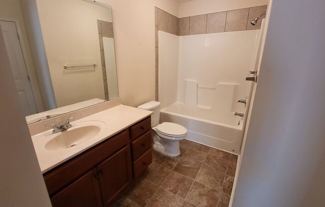 2 beds, 2 baths, $1,100, Unit 3705-A