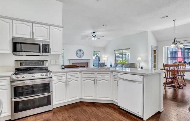 7641 KING ARTHUR RD