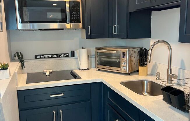 FURNISHED SAN CARLOS STUDIO-AVAILABLE NOW!!!