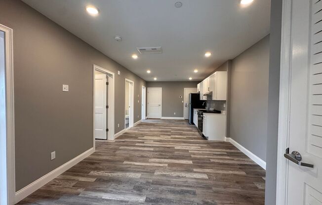 4 beds, 1 bath, 971 sqft, $3,800, Unit 214