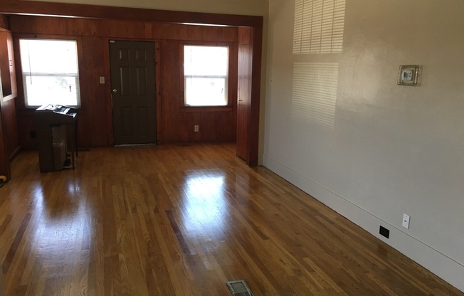 2 beds, 1 bath, $1,250