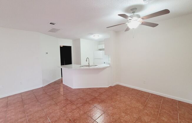 2 beds, 2 baths, $1,295